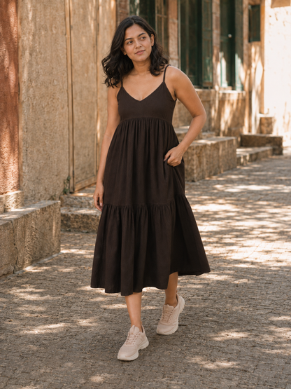 brown strapsleeves dress