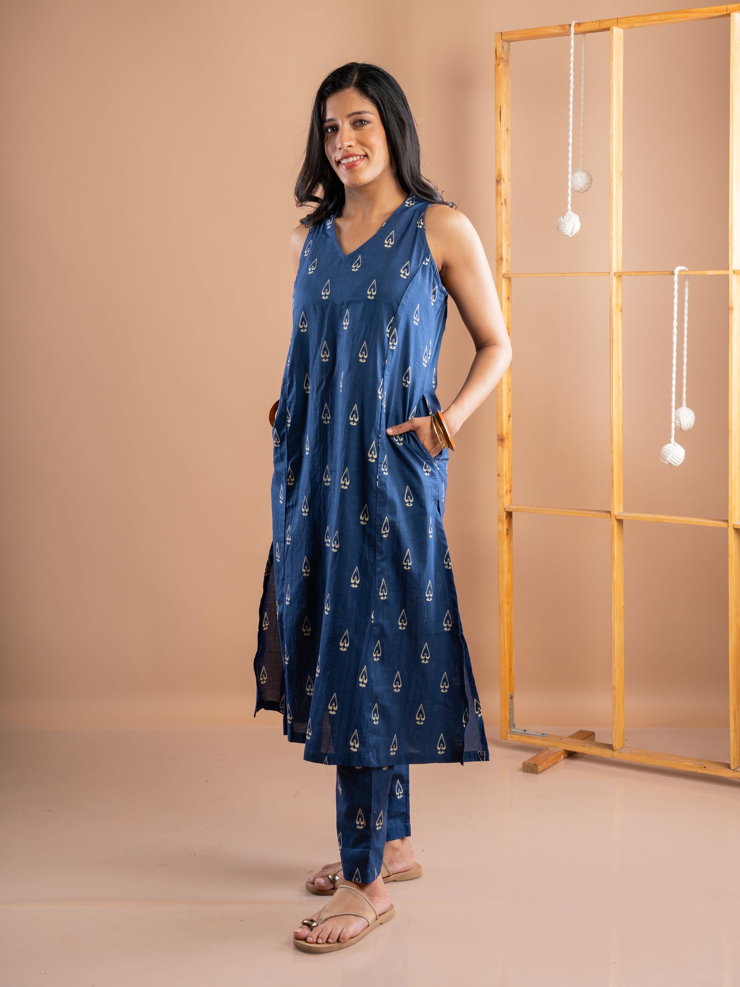 INDIGO SLEEVELESS CO ORD