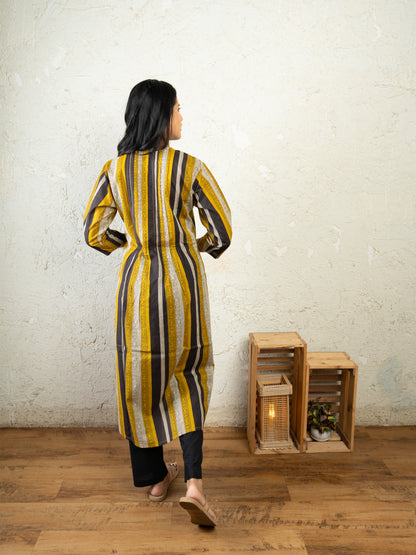 STRIPES STORY PINTUCK KURTA SET