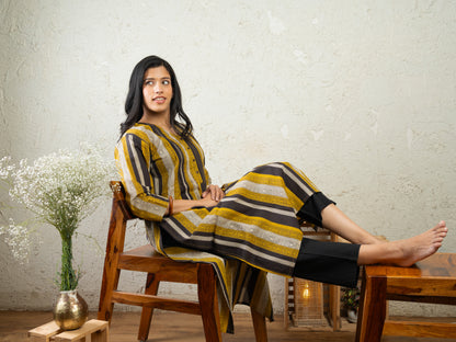 STRIPES STORY PINTUCK KURTA SET