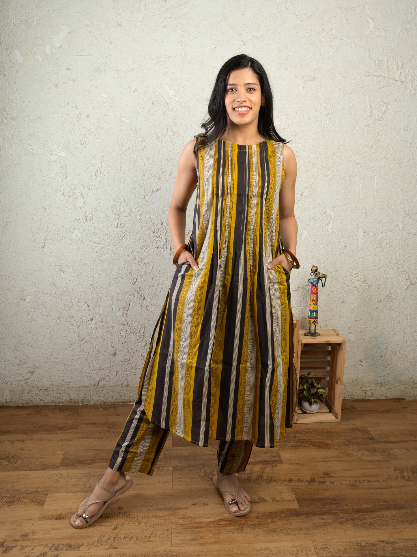 STRIPES STORY SLEEVELESS PINTUCK CO ORD