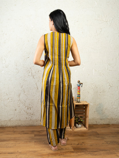 STRIPES STORY SLEEVELESS PINTUCK CO ORD