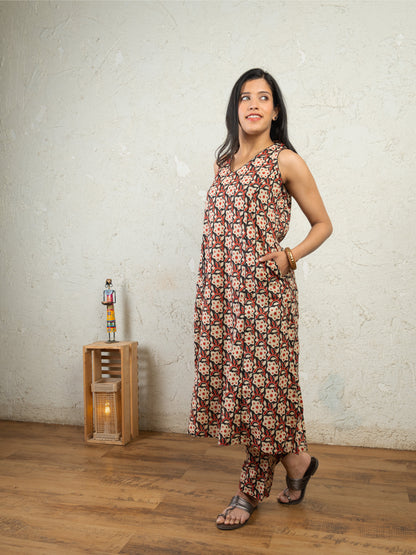 EARTHY BLOOM SLEVELESS CO ORD